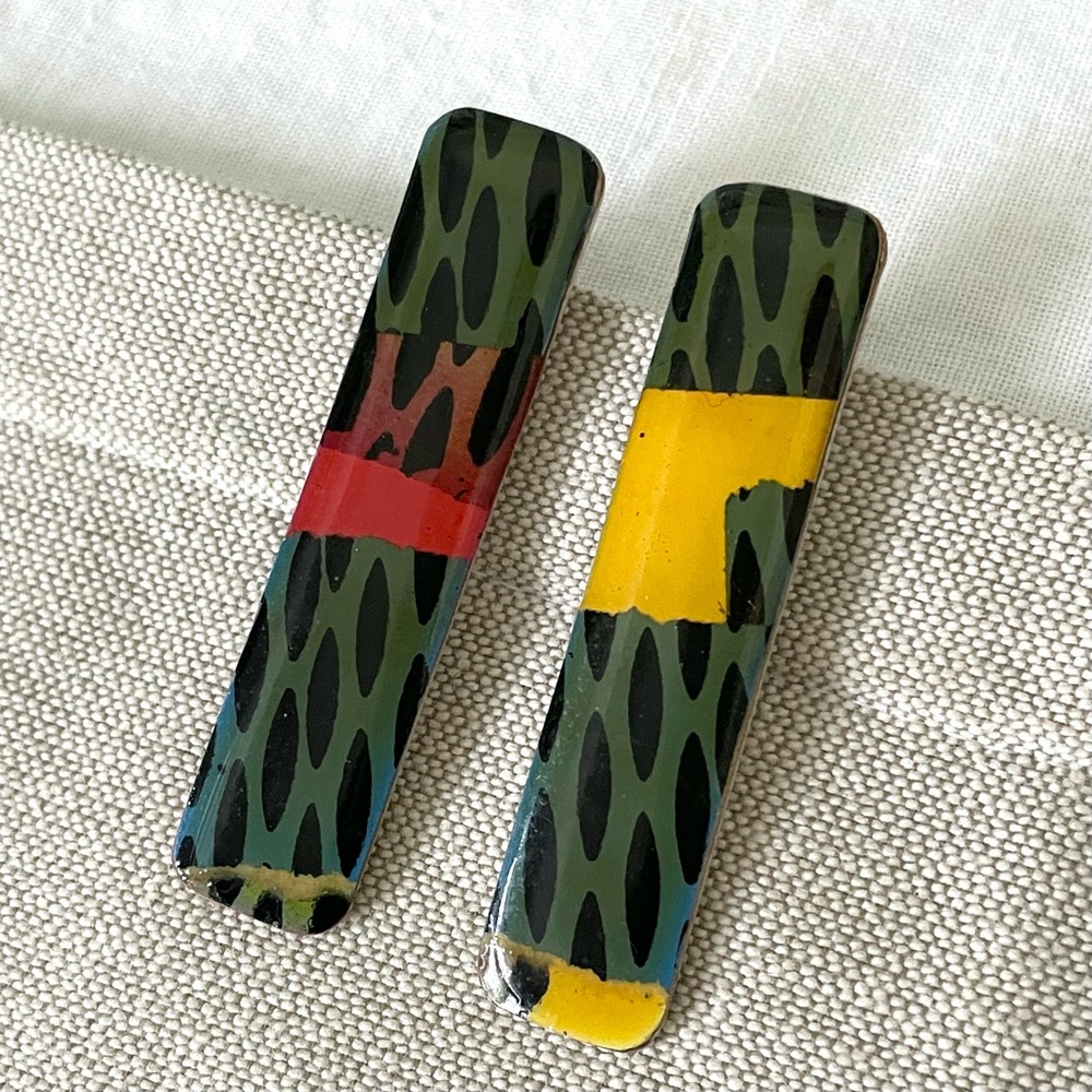 Resin pierced earrings